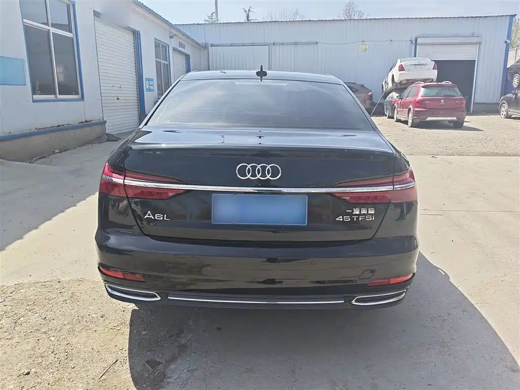 Audi A6L 2021 45 TFSI Exclusive Elegance фото 4