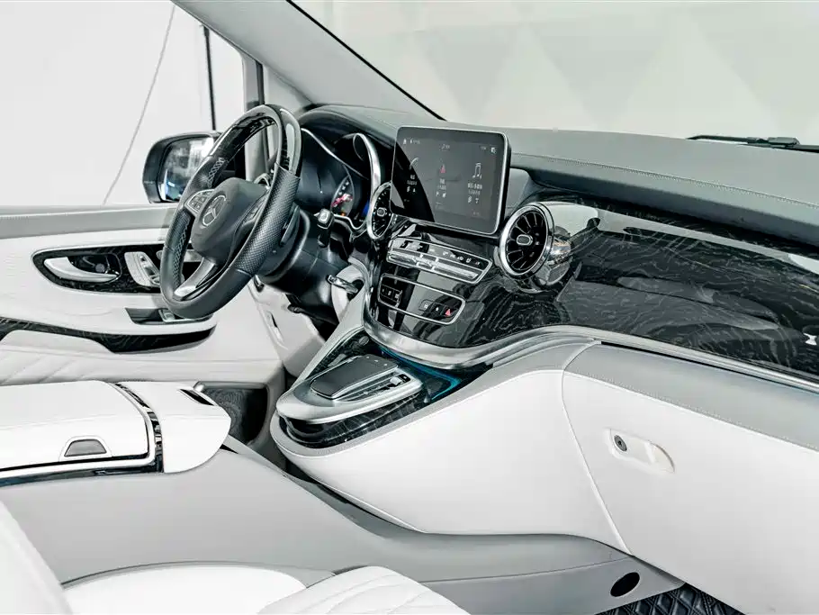 Mercedes-Benz V-Class 2022 V 260 L Long Wheelbase Prestige Edition фото 19