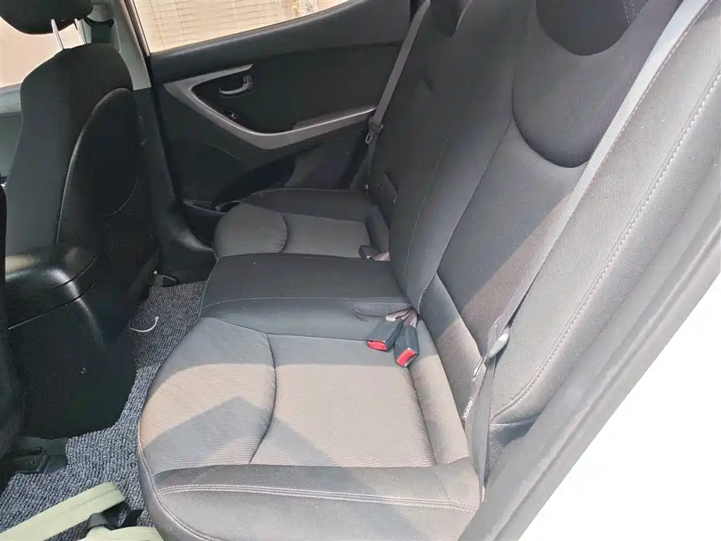 Hyundai Langdong 2016 1.6L Automatic Smart Edition фото 15