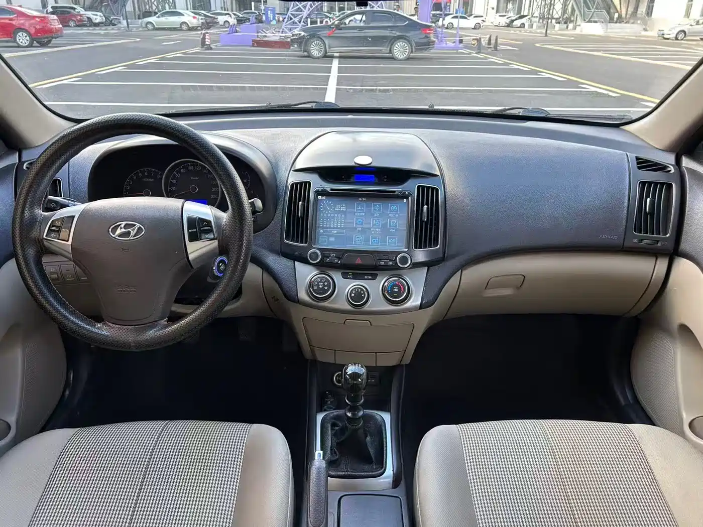 Hyundai Elantra 2011 1.6L Manual Luxury фото 5