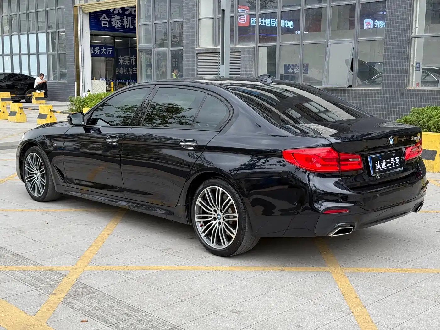 BMW 5 Series 2018 530Li Leading M Sport Package фото 13