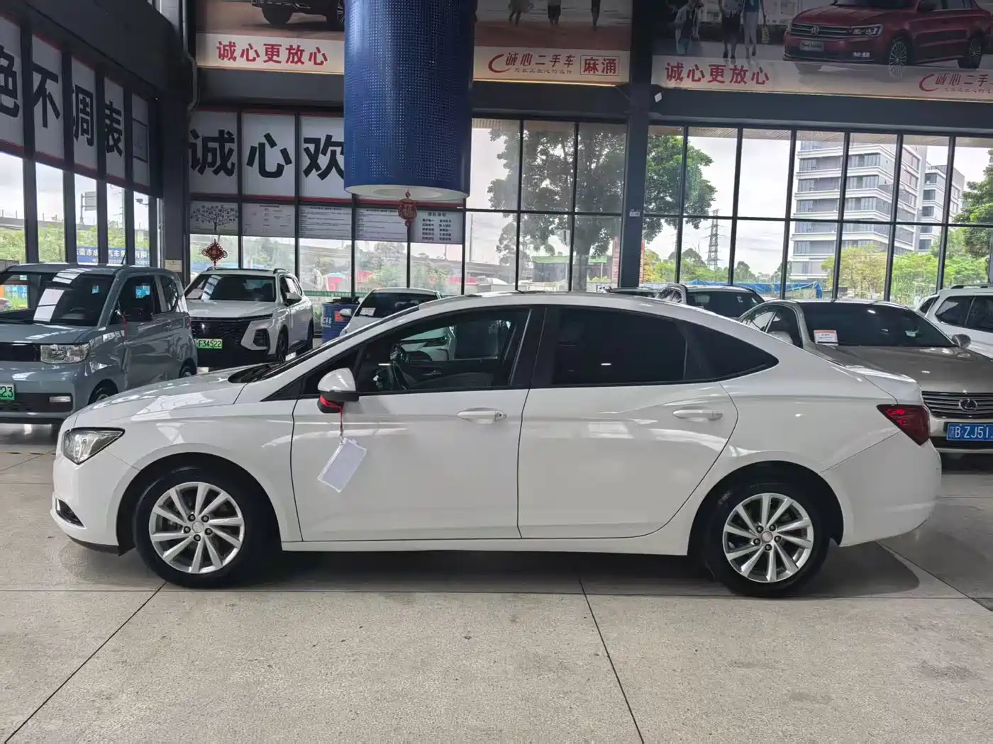 Buick Verano 2017 Sedan 15S Manual Progressive фото 2