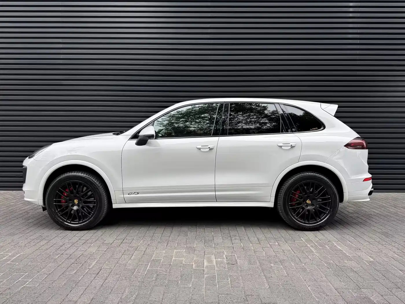 Porsche Cayenne 2016 Cayenne GTS 3.6T фото 4