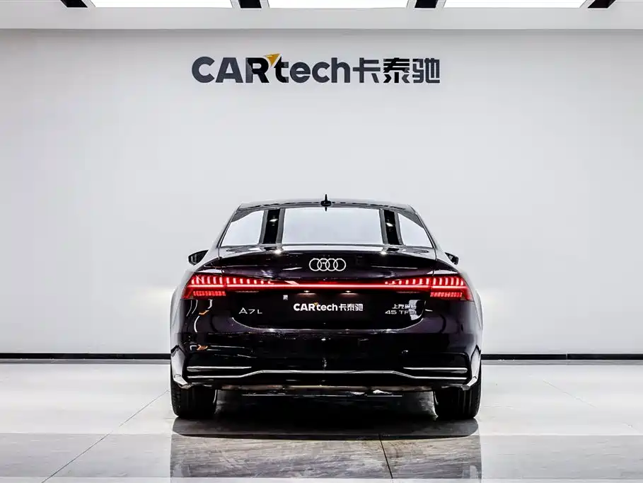 Audi A7L 2024 45TFSI S-line Dream Edition Crystal Package фото 5