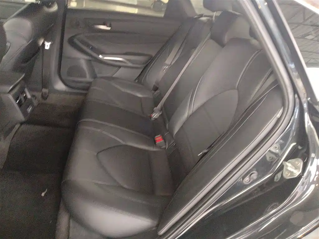 Toyota Avalon 2022 2.0L Luxury Edition фото 17
