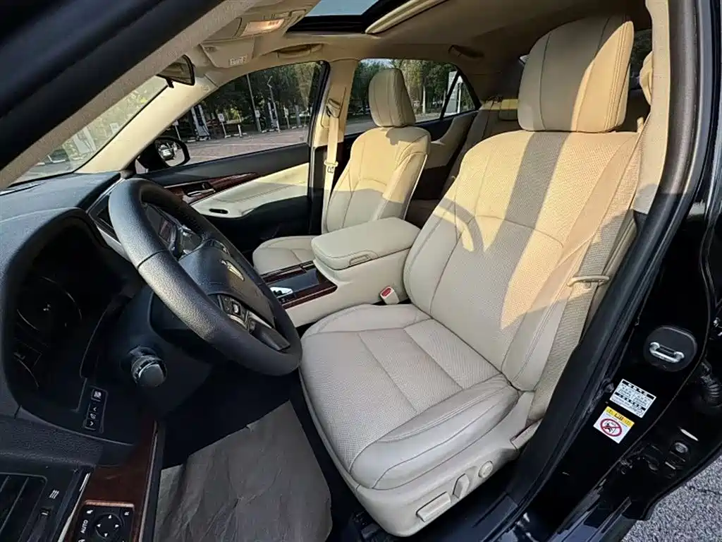 Toyota Crown 2015 2.0T Fashion фото 13
