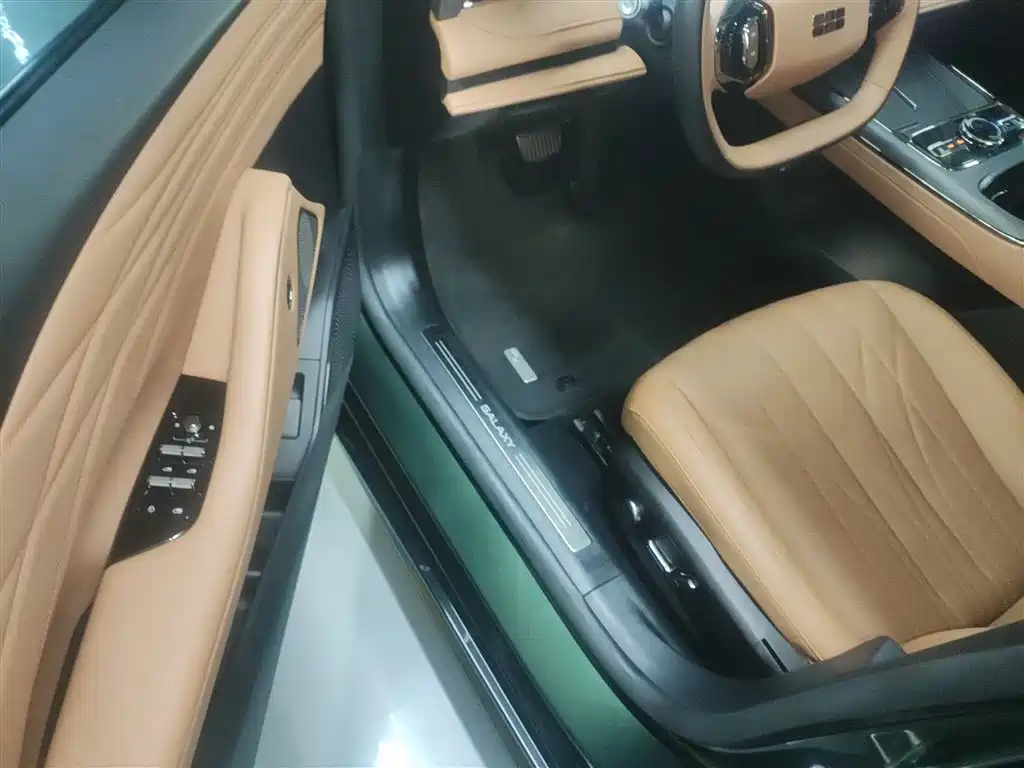 Geely Galaxy Galaxy Xingyao 8 2025 130km EM-P Starship Edition фото 12
