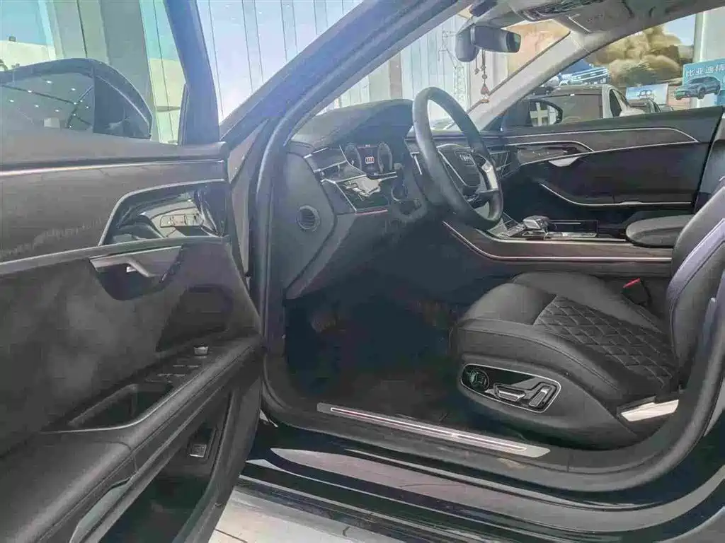 Audi A8 2023 A8L 50 TFSI quattro Exclusive фото 7