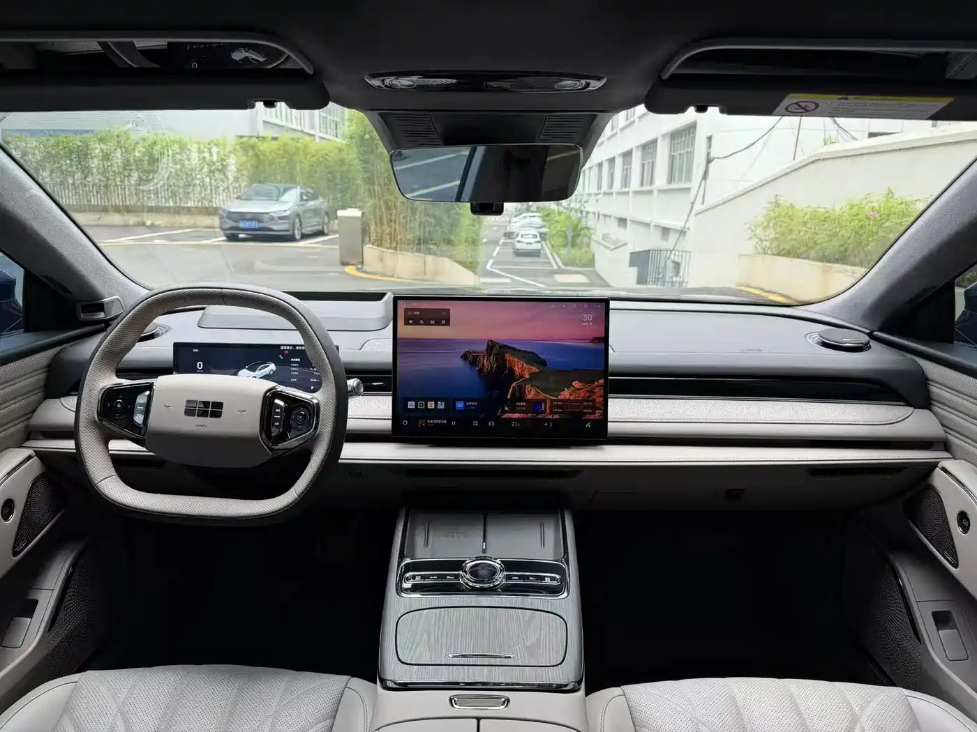 Geely Galaxy Galaxy Xingyao 8 2025 130km EM-P Starship Edition фото 14
