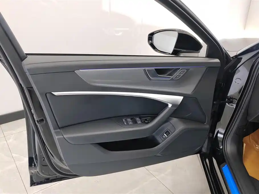 Audi A6L 2023 Facelift 40 TFSI Luxury Dynamic фото 7