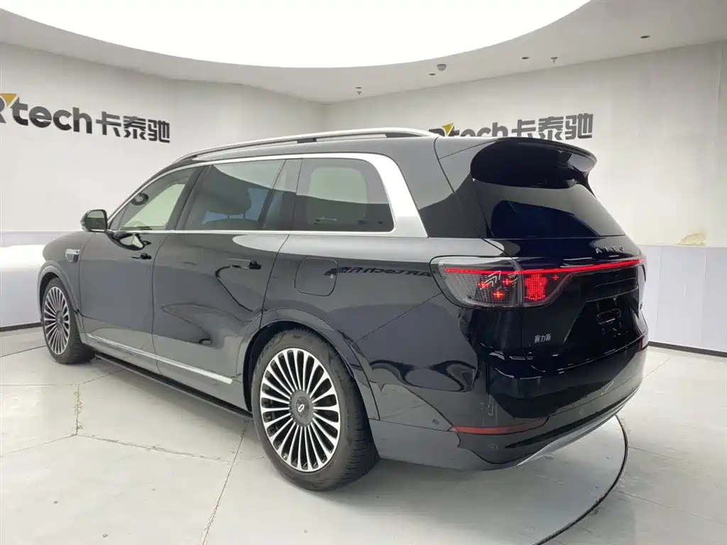 AITO Wenjie AITO M9 2025 Extended Range Ultra 52kWh 6-Seater фото 7