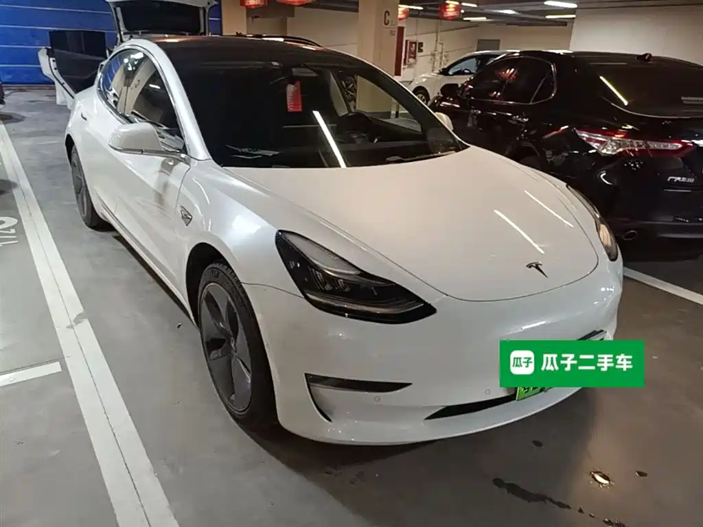 TESLA MODEL 3 (IMPORTED)