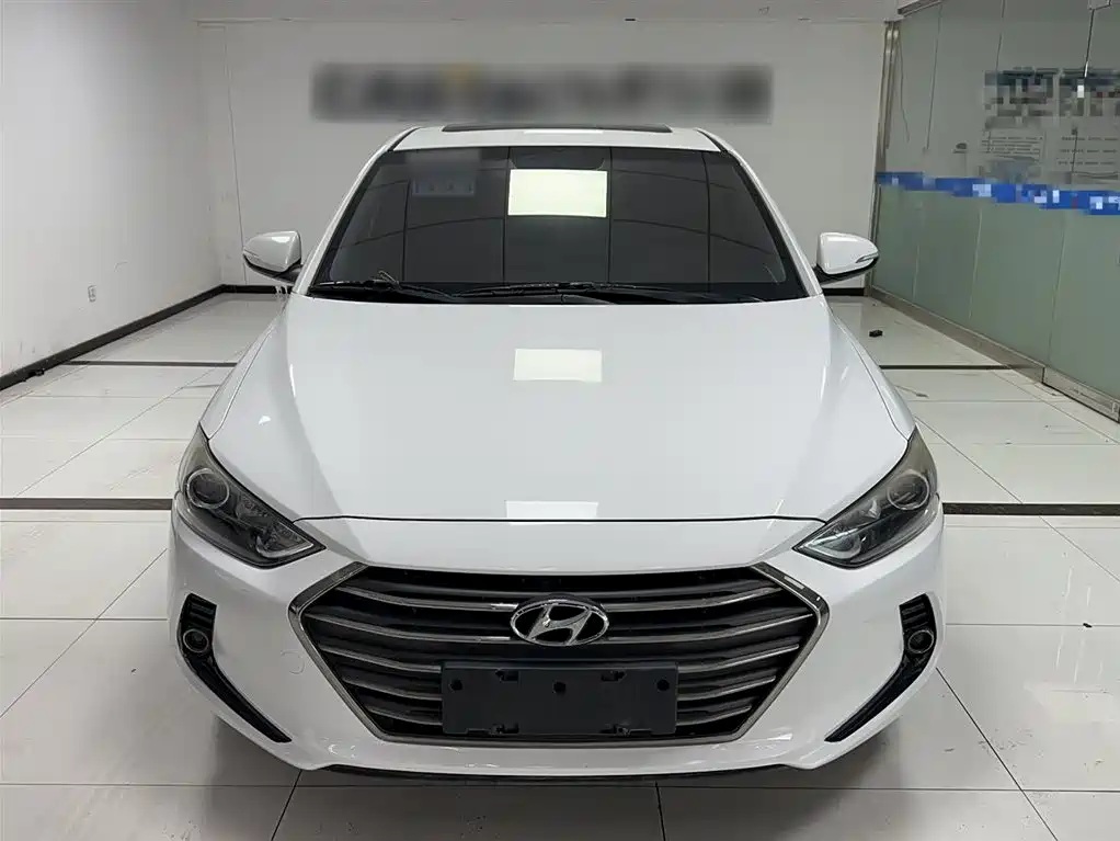 Hyundai Elantra 2016 Model 1.6L Automatic Smart Elite фото 9