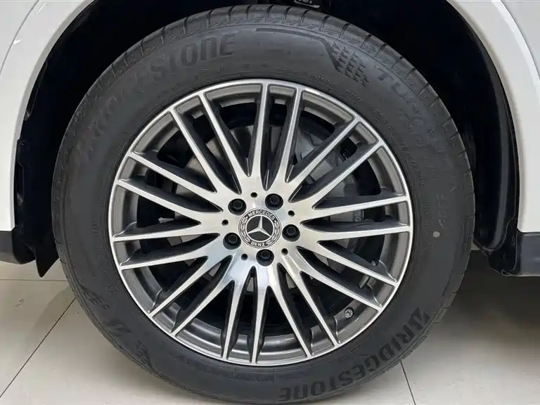 Mercedes-Benz GLC 2023 Facelift GLC 300 L 4MATIC Sport 5-Seater фото 30