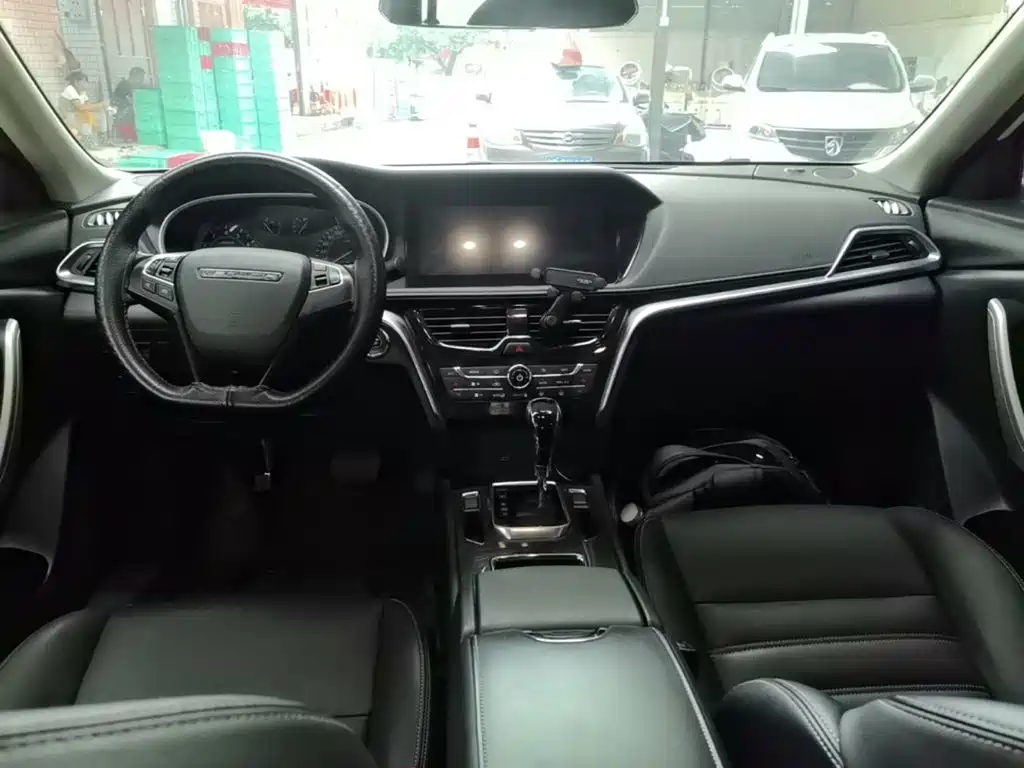 Venucia T90 2018 2018 2.0L CVT Smart Connection Intelligent Edition China V
