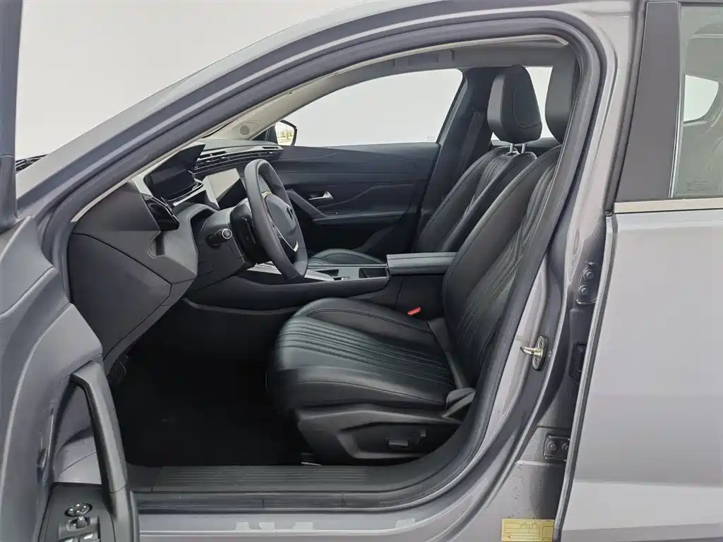 Peugeot 408X 2023 Gravity Edition фото 10