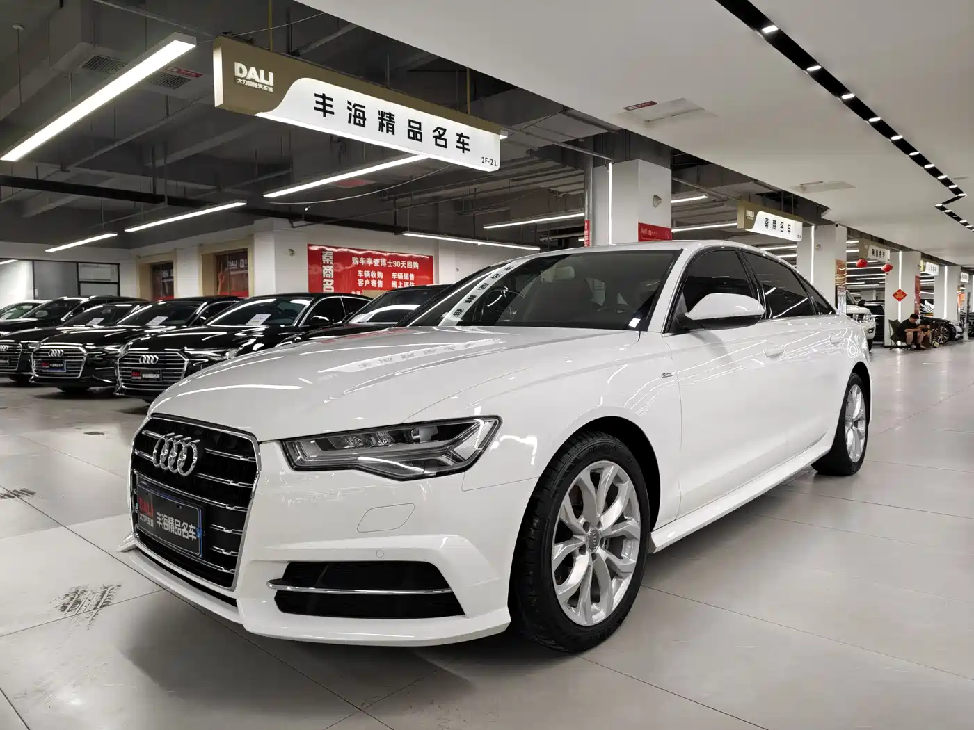 Audi A6L 2018 30th Anniversary 35 TFSI Fashion