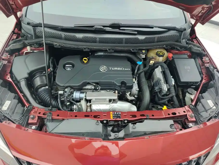 Photo 10 - Buick Verano