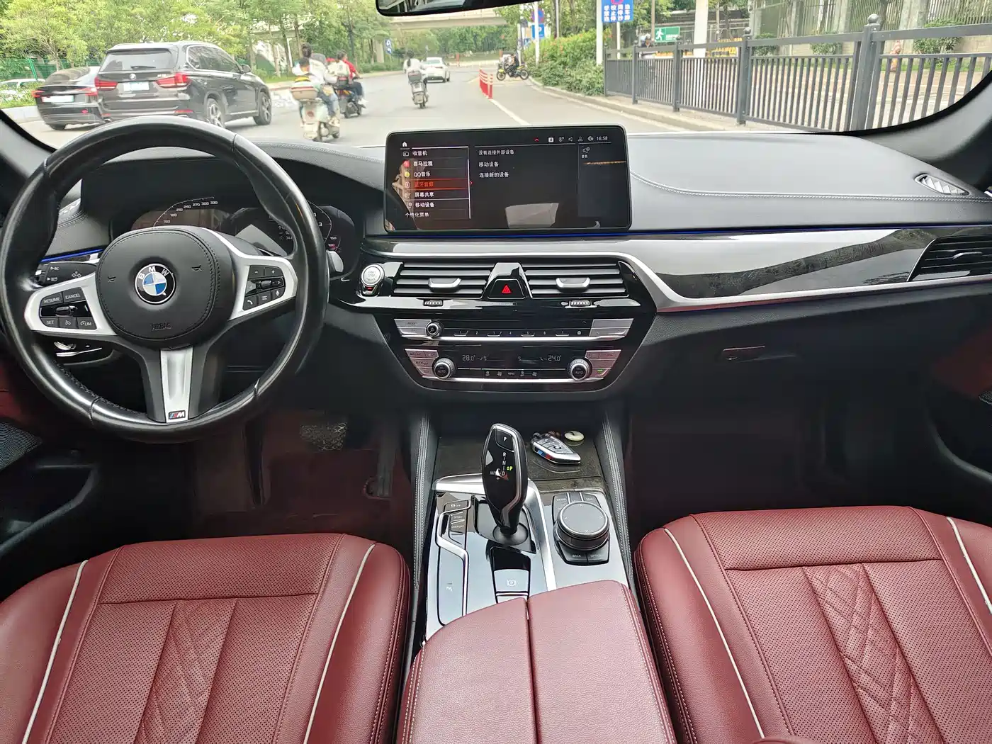 BMW 5 Series 2021 525Li Luxury Package фото 8