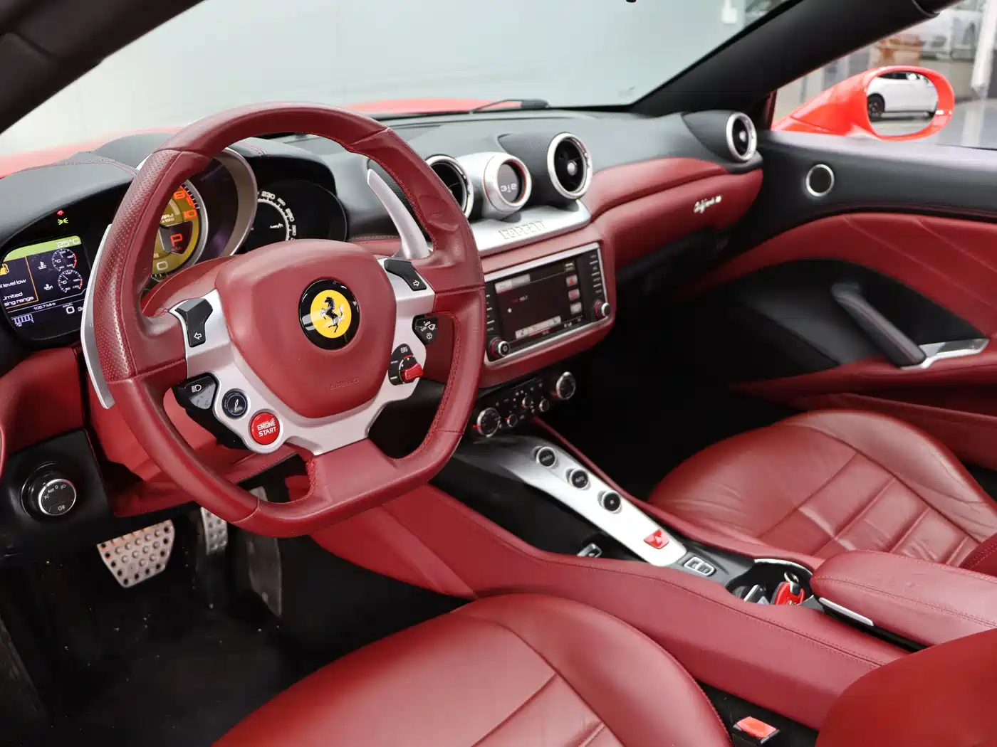 FERRARI CALIFORNIA T