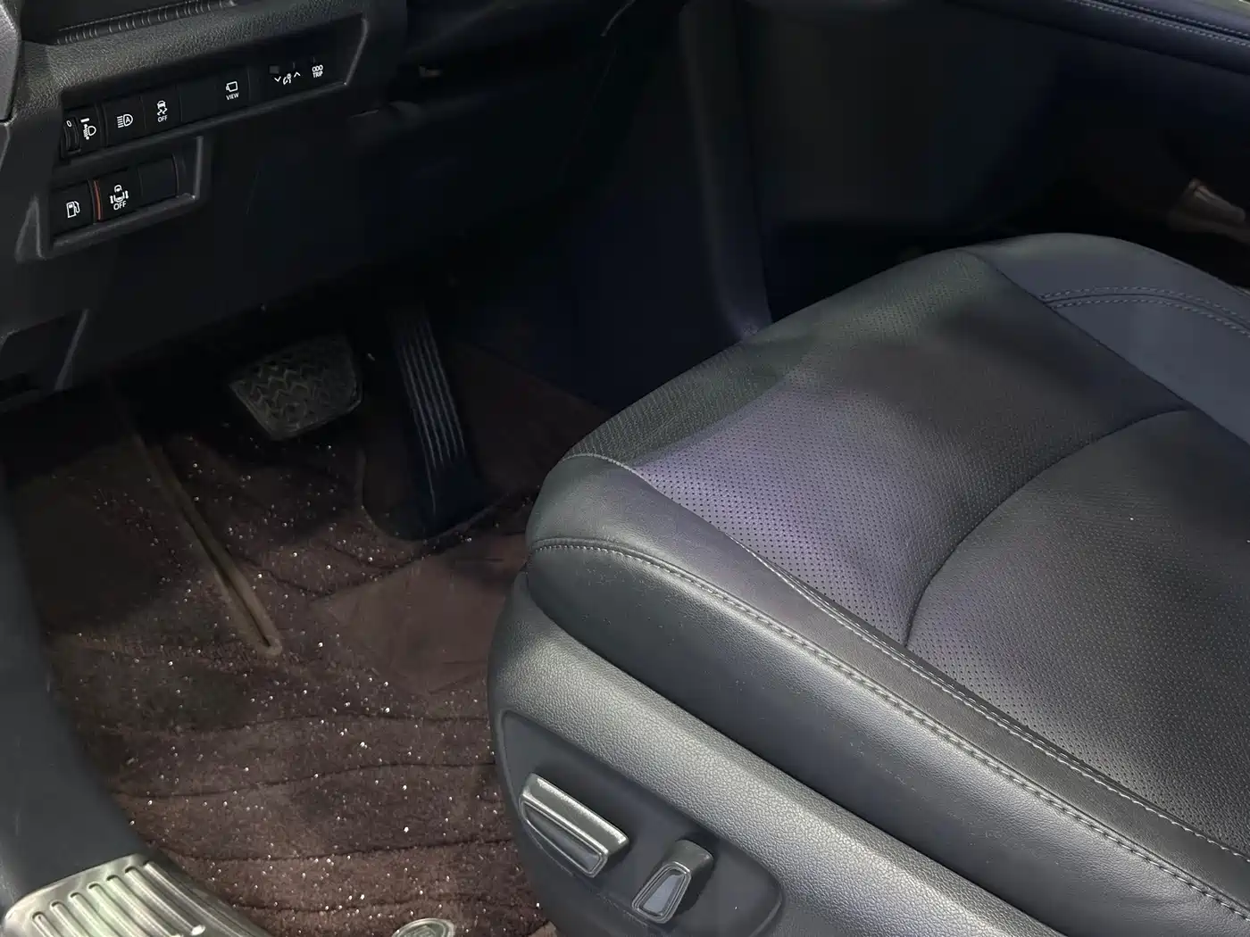 Toyota Sienna 2024 2.5L Hybrid 4WD Premium Edition фото 10