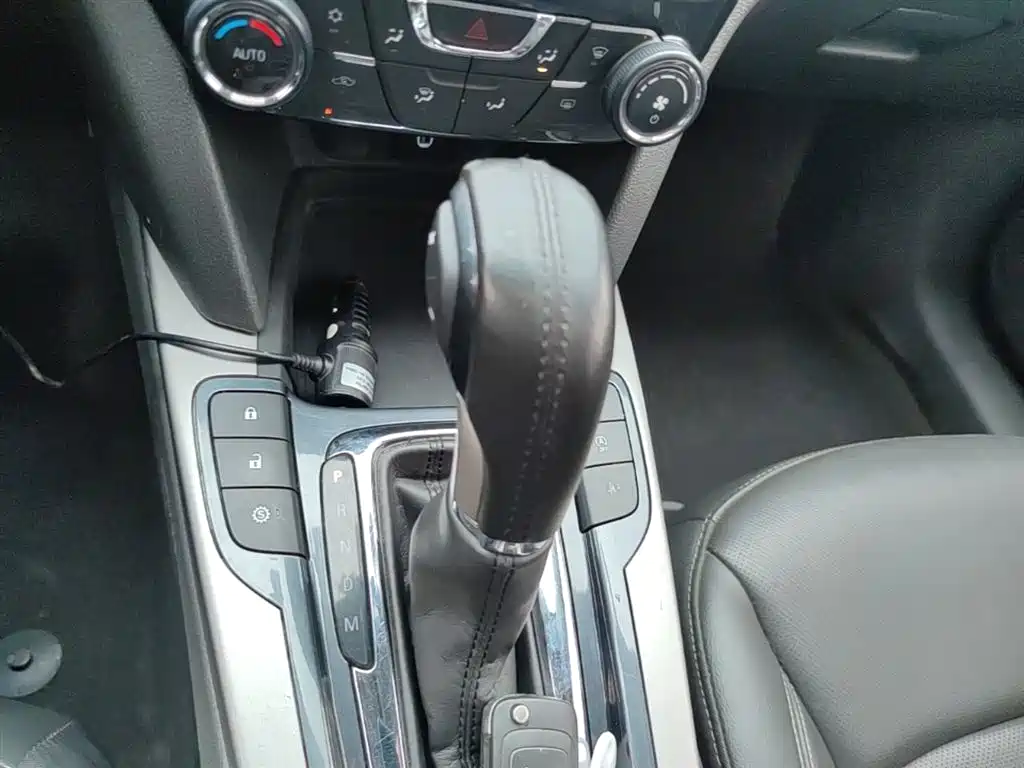 Chevrolet Malibu 2017 1.5T Automatic Luxury Edition фото 14
