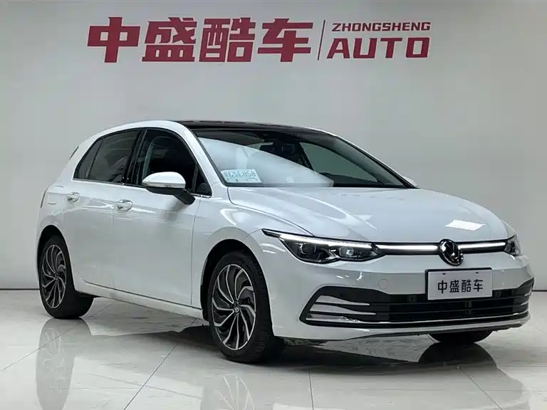 Volkswagen Golf 2023 Facelift 280TSI DSG Pro фото 3
