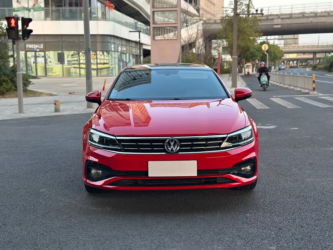 Volkswagen Lamando 2018 280TSI DSG Comfort Edition фото 2
