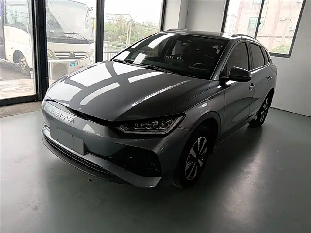 BYD E2