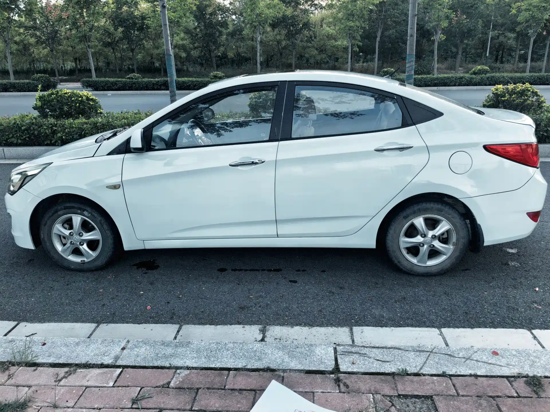 Photo 5 - Hyundai Verna