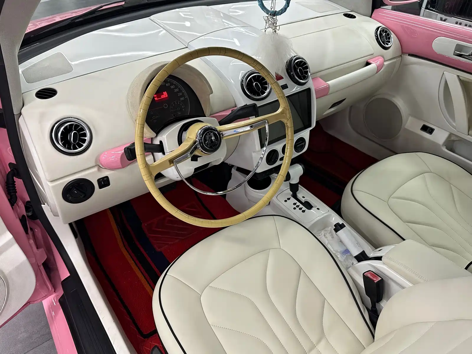 Фото 8 - Volkswagen Beetle