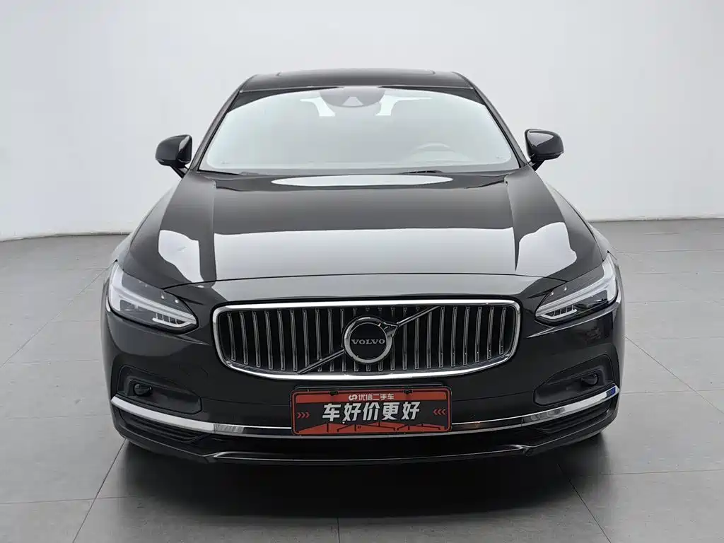 Фото 3 - Volvo S90
