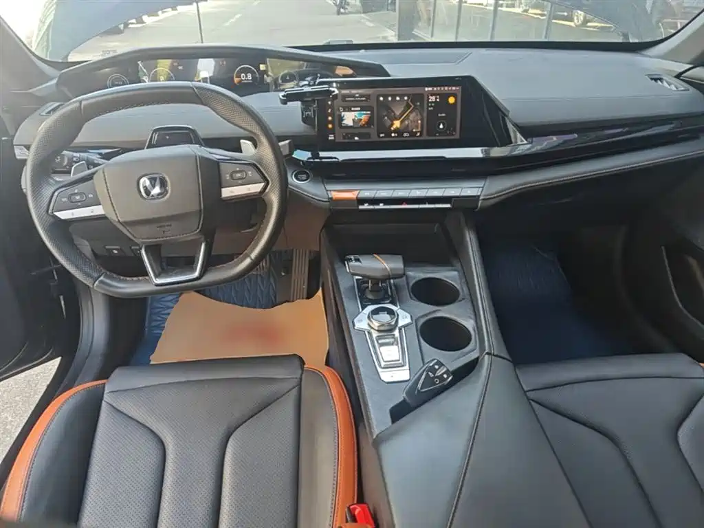 CHANGAN UNI-V