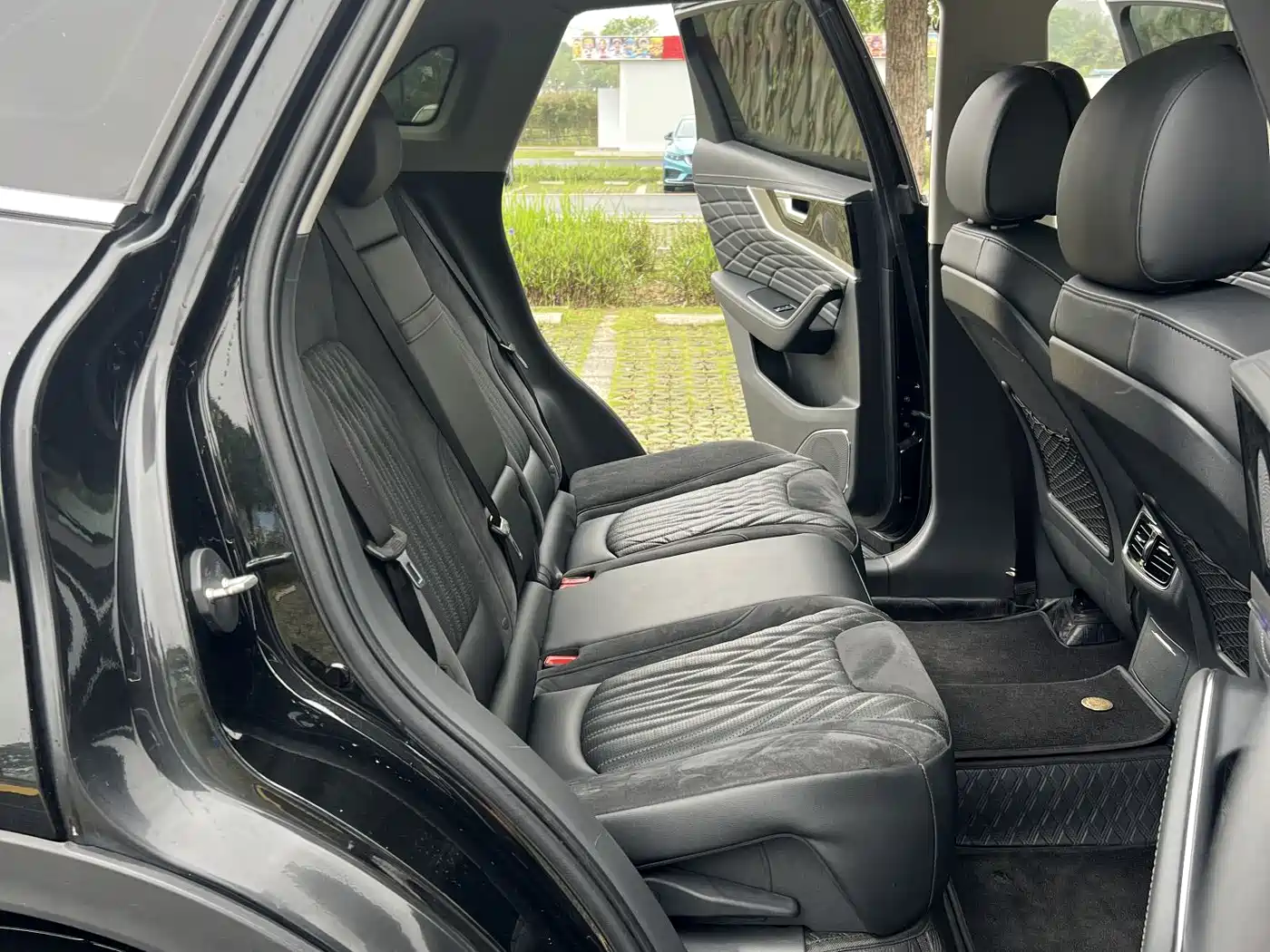Hongqi HS5 2022 Facelift 2.0T Smart Connect AWD Flagship фото 9