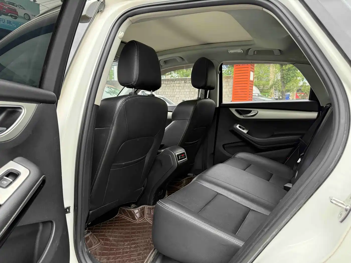 Zotye SR7 2016 2016 1.5T CVT Magic Cube Dream Edition (China V)
