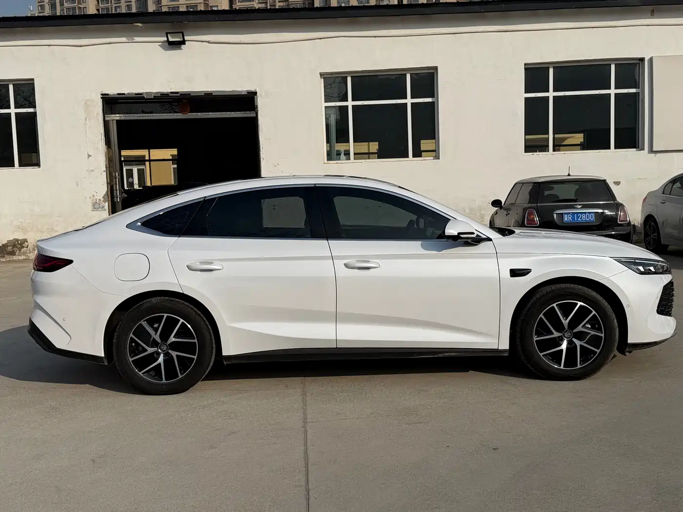 BYD Qin L 2025 DM-i Smart Drive Edition 120KM Surpassing фото 4