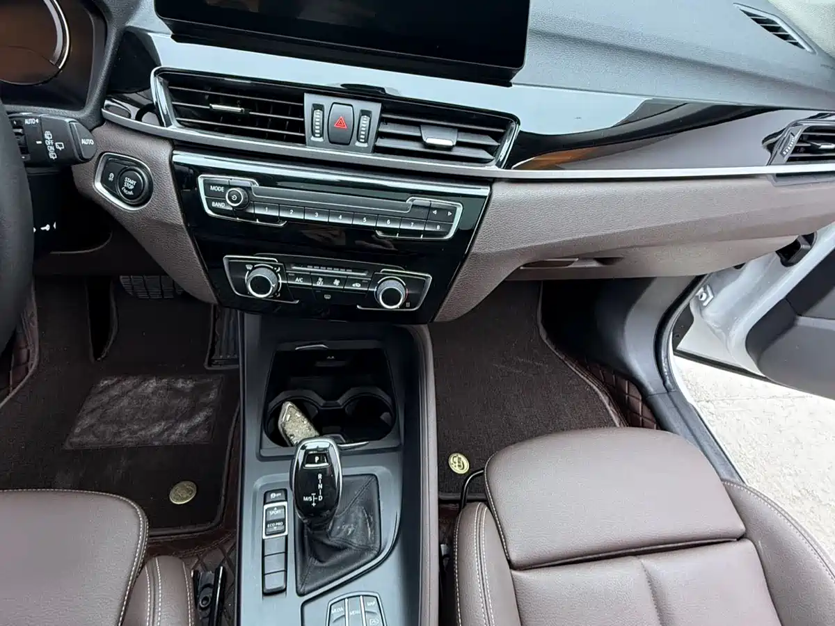 BMW X1 2021 sDrive20Li Fashion фото 8