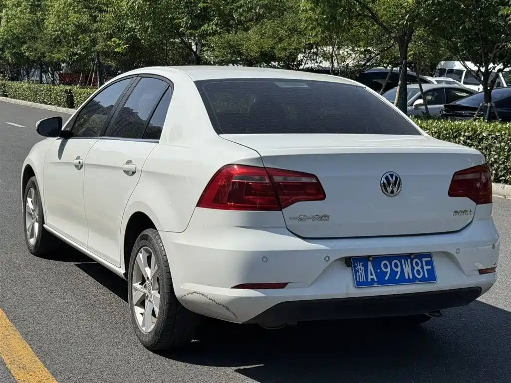 Volkswagen Bora 2014 1.6L Automatic Comfort Edition фото 9