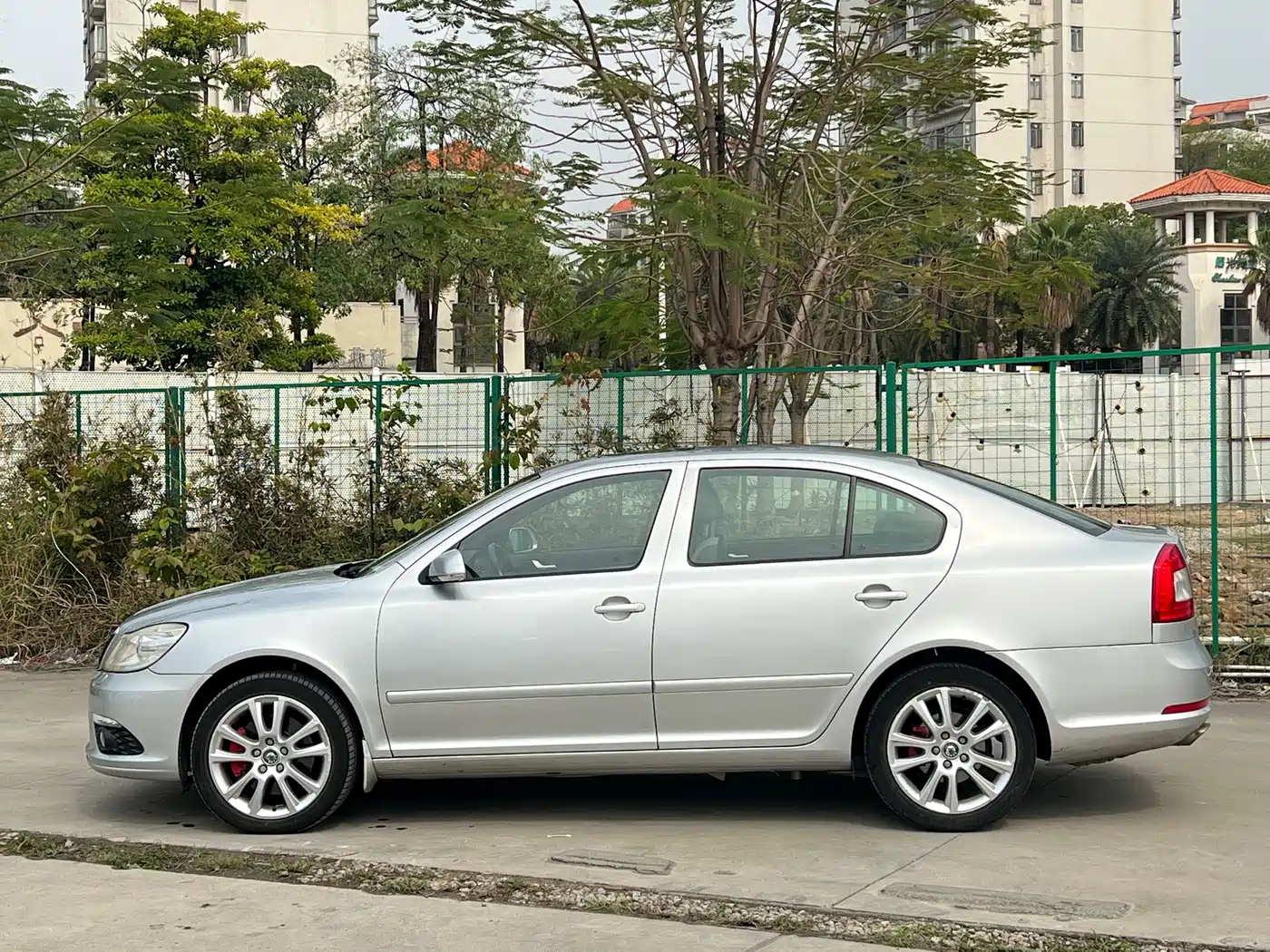 Škoda Octavia 2010 2.0TSI RS фото 3