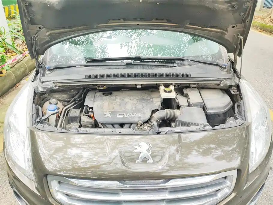Peugeot 3008 2013 2.0L Automatic Trend Edition фото 10