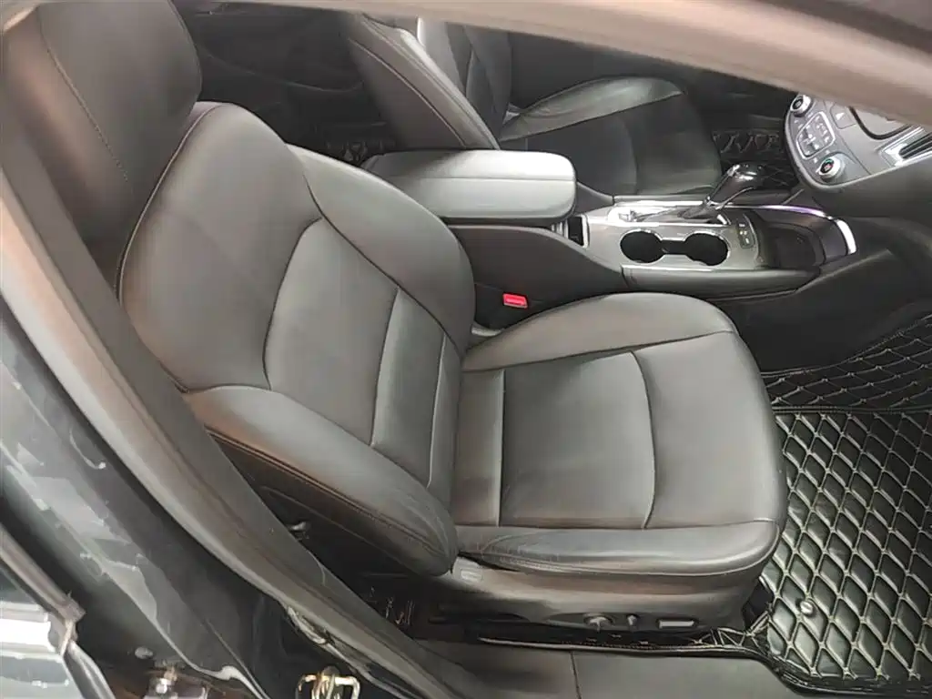 Chevrolet Malibu XL 2017 1.5T Auto Sport Edition фото 25