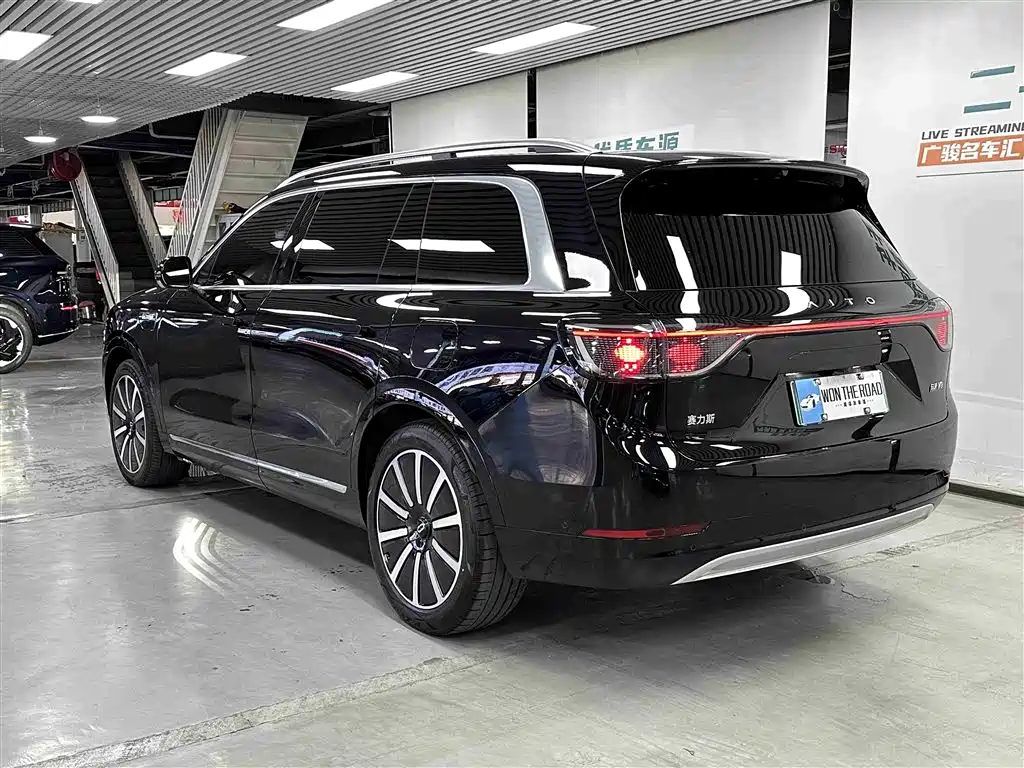 AITO Wenjie AITO M9 2024 Range Extender Max 52kWh 6-seater фото 5