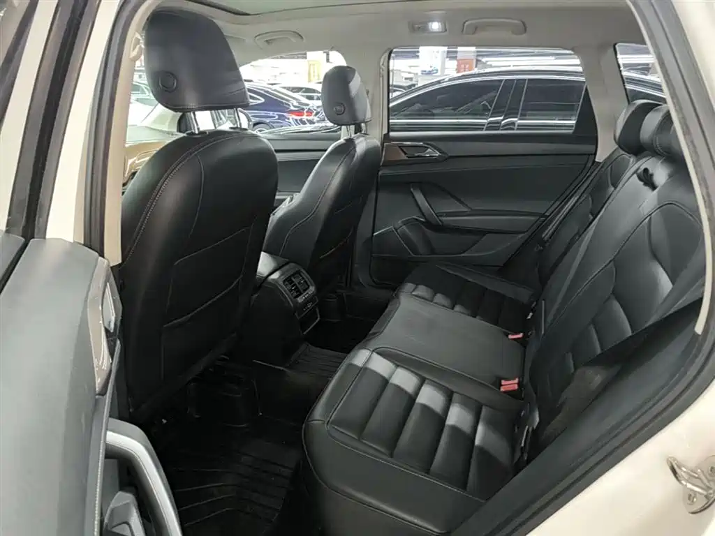VOLKSWAGEN TUYUE