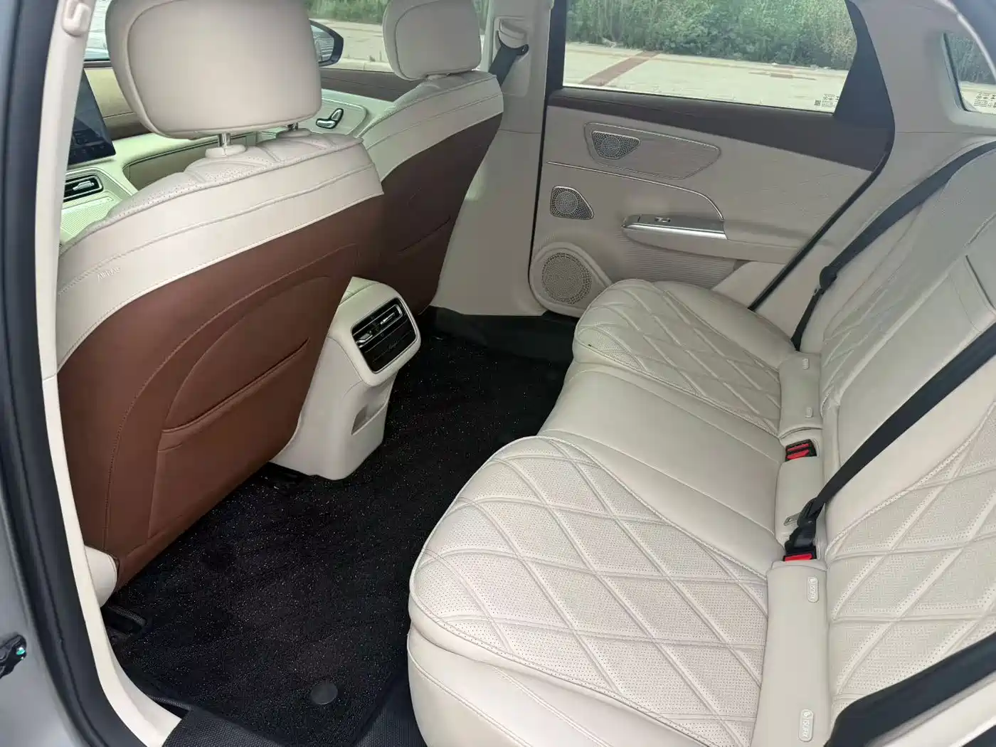 Chery Fengyun Fengyun A9L 2025 2025 Model 260 Extended Range Premium Edition