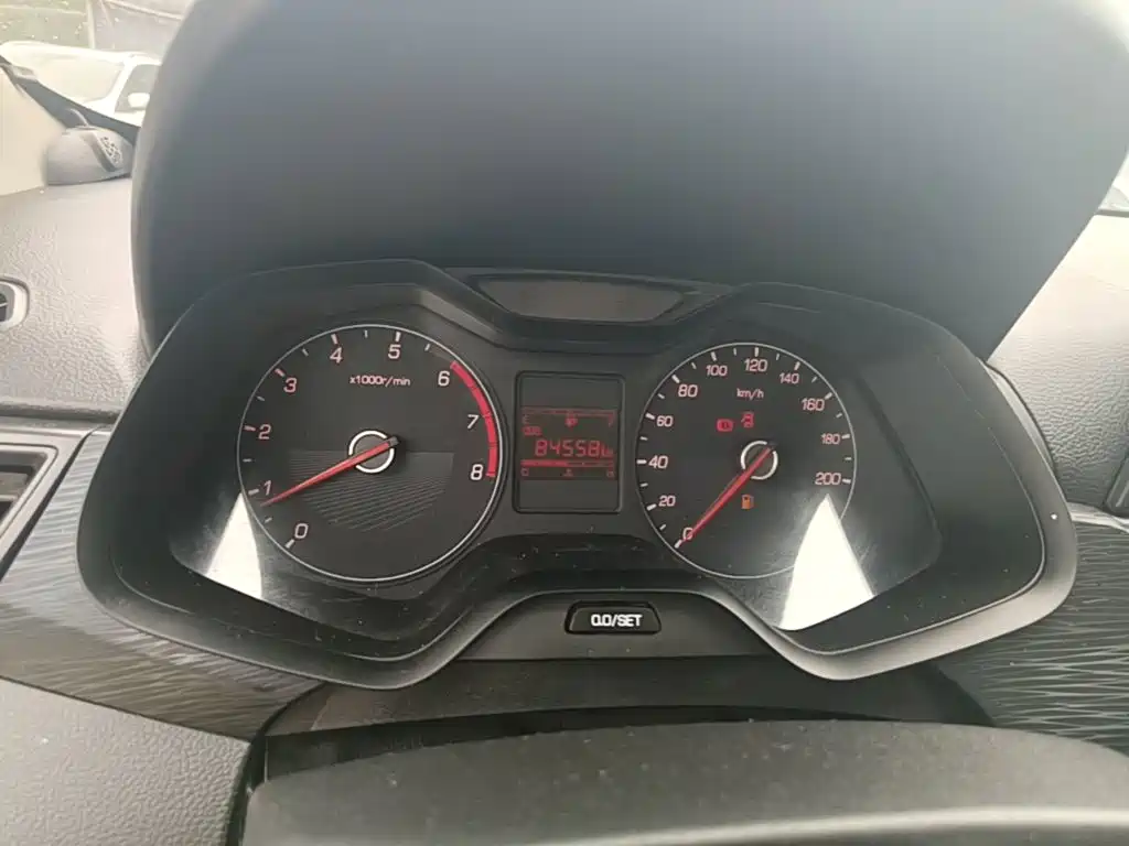 Baojun 310 2017 2016 1.2L Manual Value Edition
