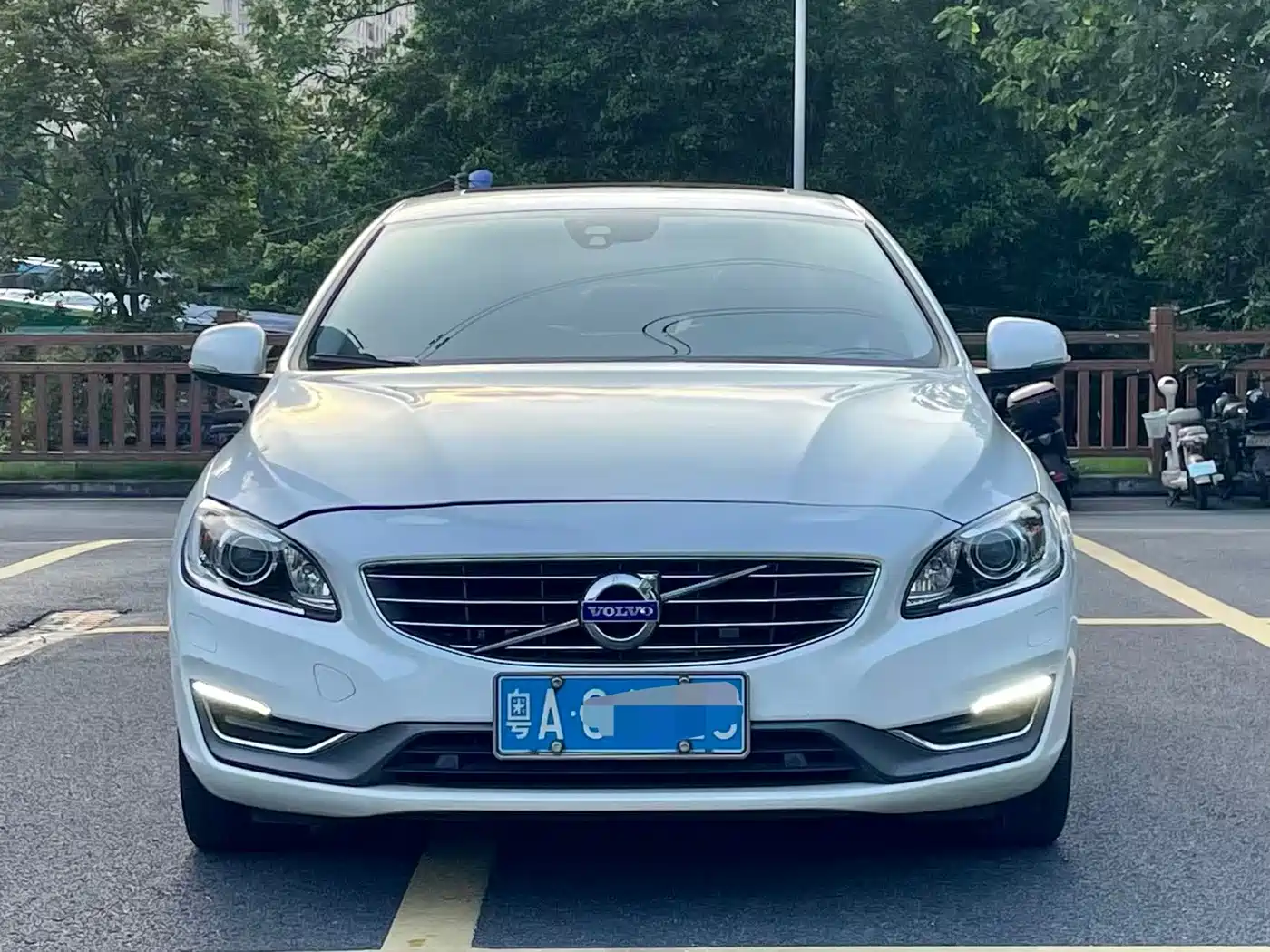 Фото 2 - Volvo S60