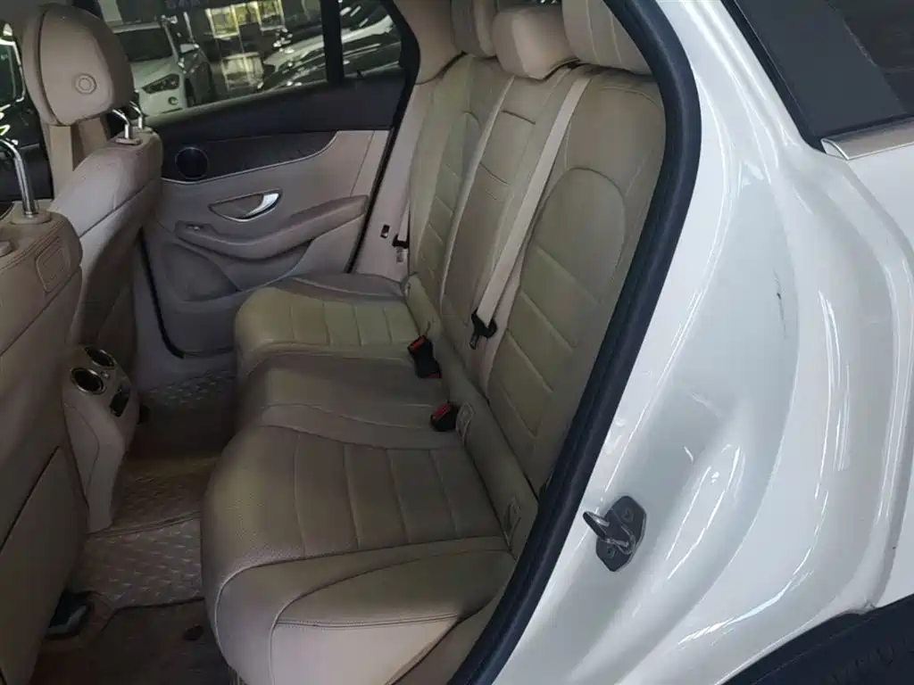 Mercedes-Benz GLC 2017 GLC 300 4MATIC Dynamic фото 17