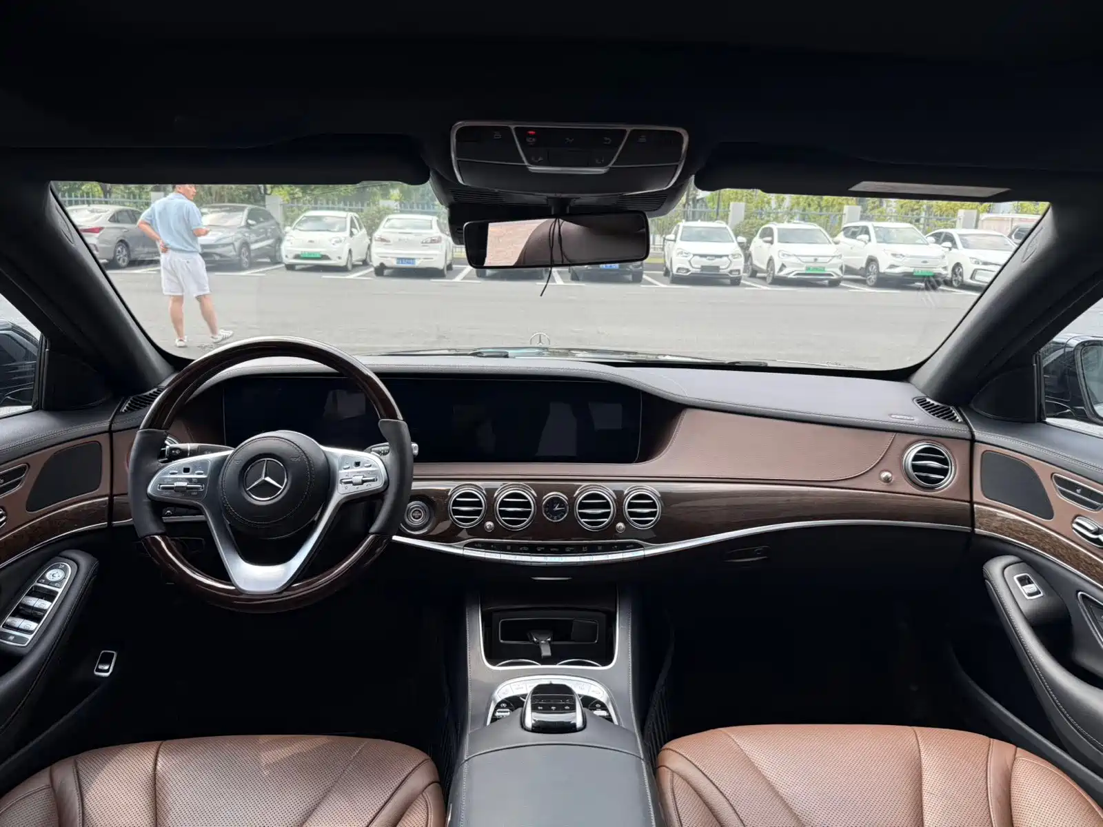 Фото 5 - Mercedes-Benz S-Class