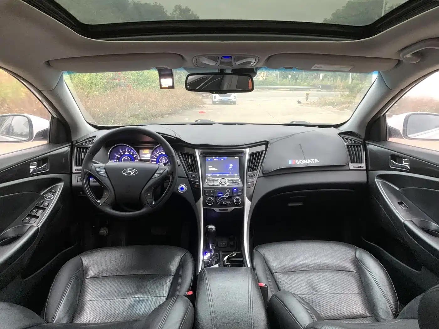 Hyundai Sonata 2013 2.4L Automatic Luxury Edition (China IV) фото 6