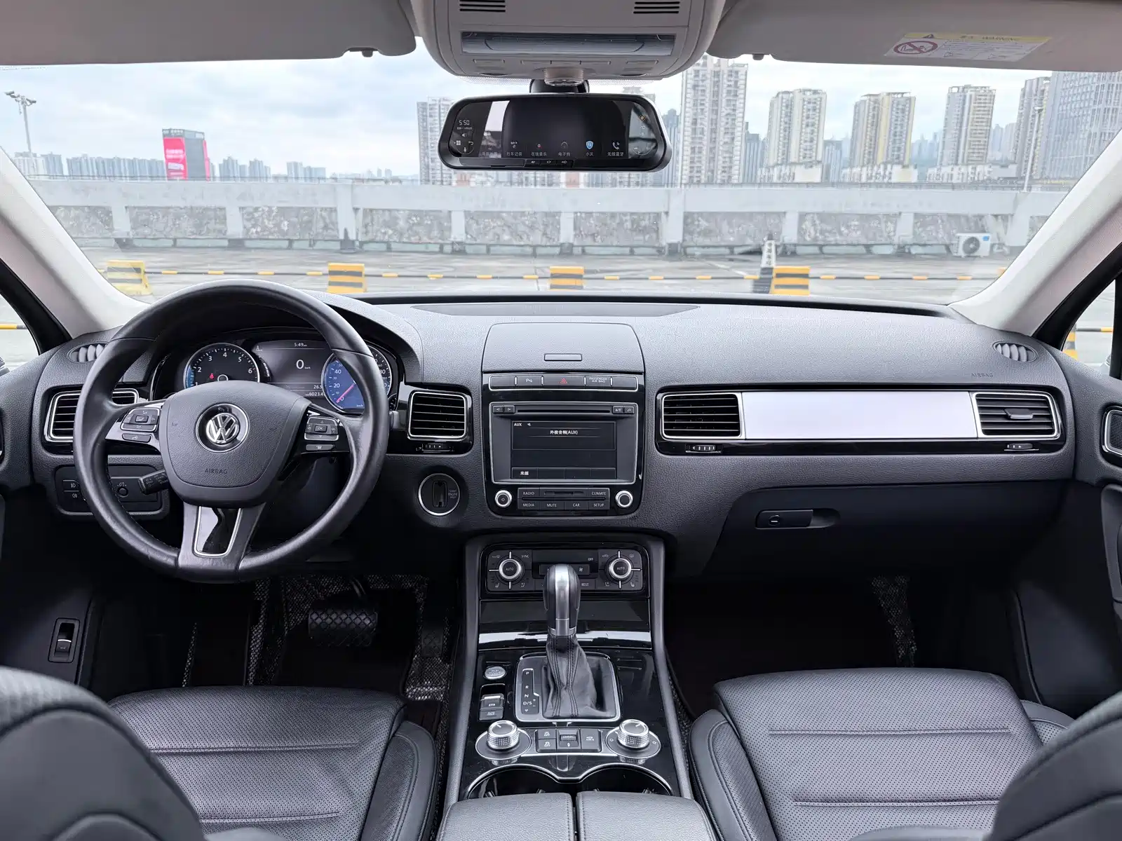 Фото 9 - Volkswagen Touareg